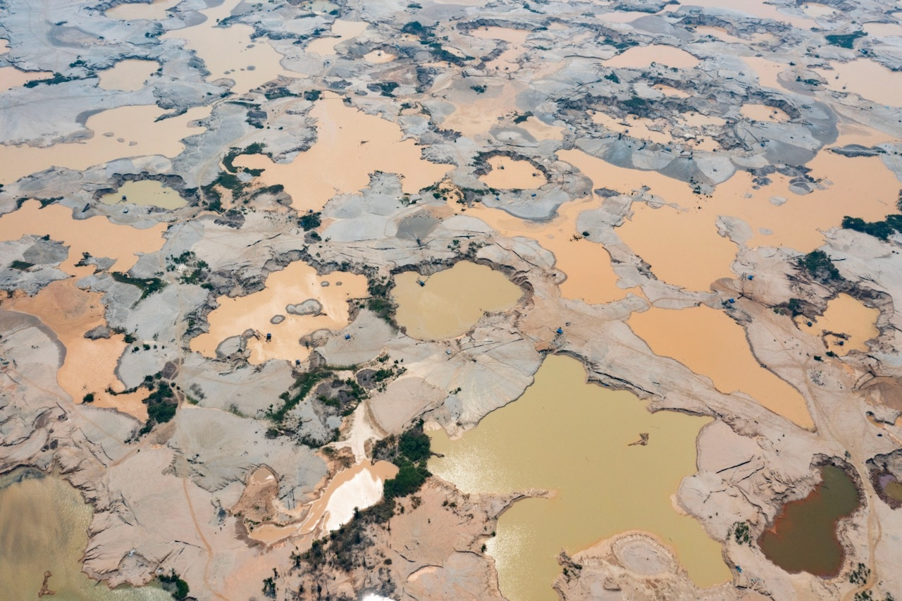 Illegal alluvial gold mining, La Pampa, Peru. | Photo credit: Daniel Rosengren